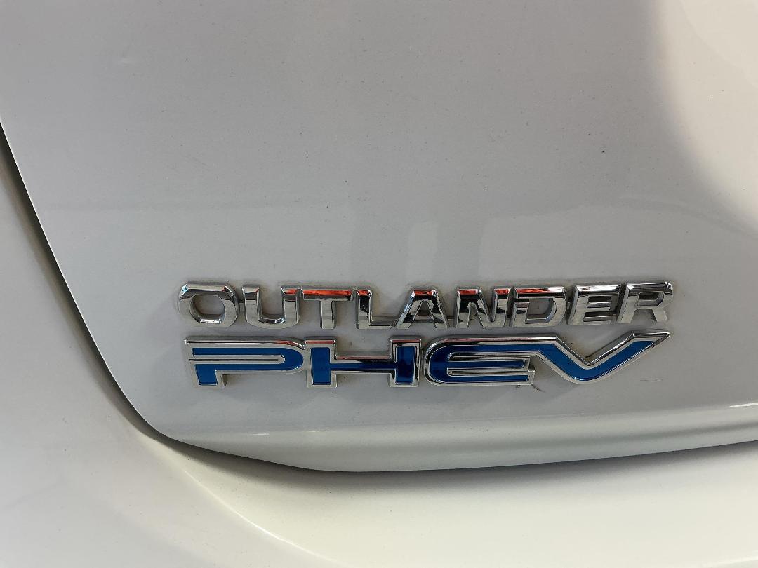 Photo '30' of Mitsubishi Outlander Photo '30' of Mitsubishi Outlander