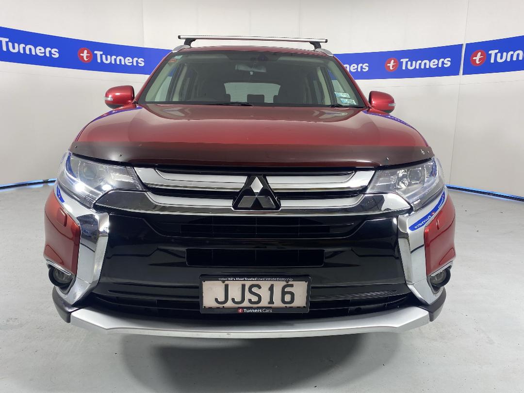 Photo '2' of Mitsubishi Outlander