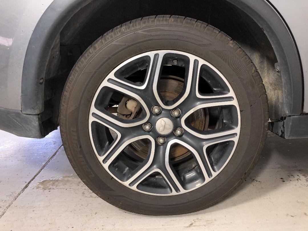 Photo '12' of Mitsubishi Outlander Photo '12' of Mitsubishi Outlander