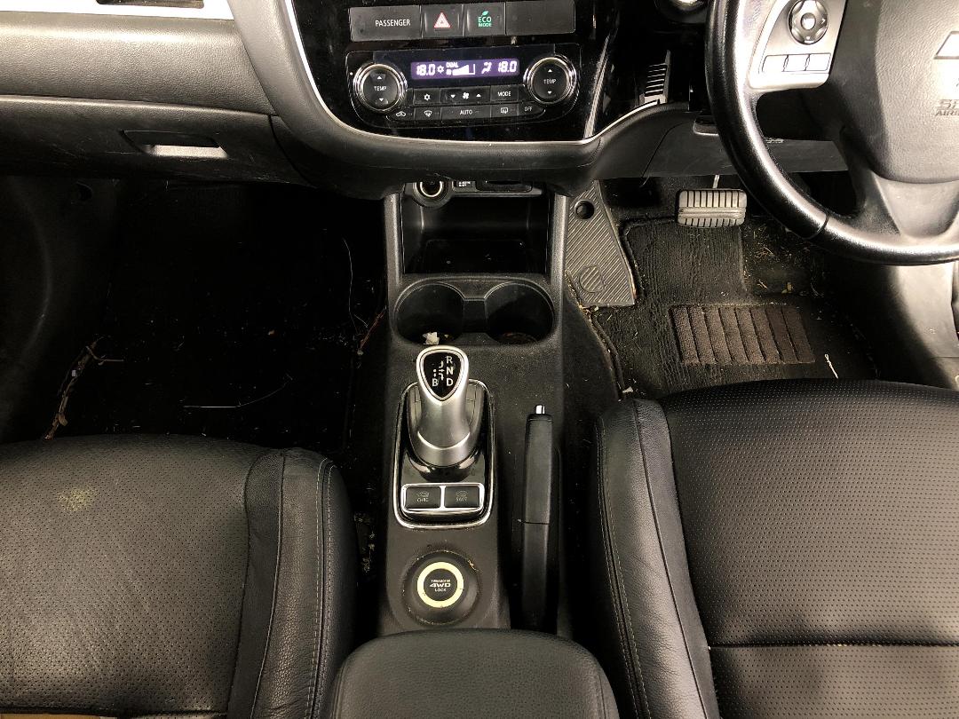 Photo '18' of Mitsubishi Outlander Photo '18' of Mitsubishi Outlander