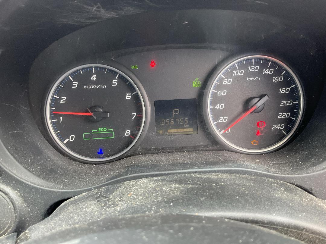 Photo '14' of Mitsubishi Outlander LS