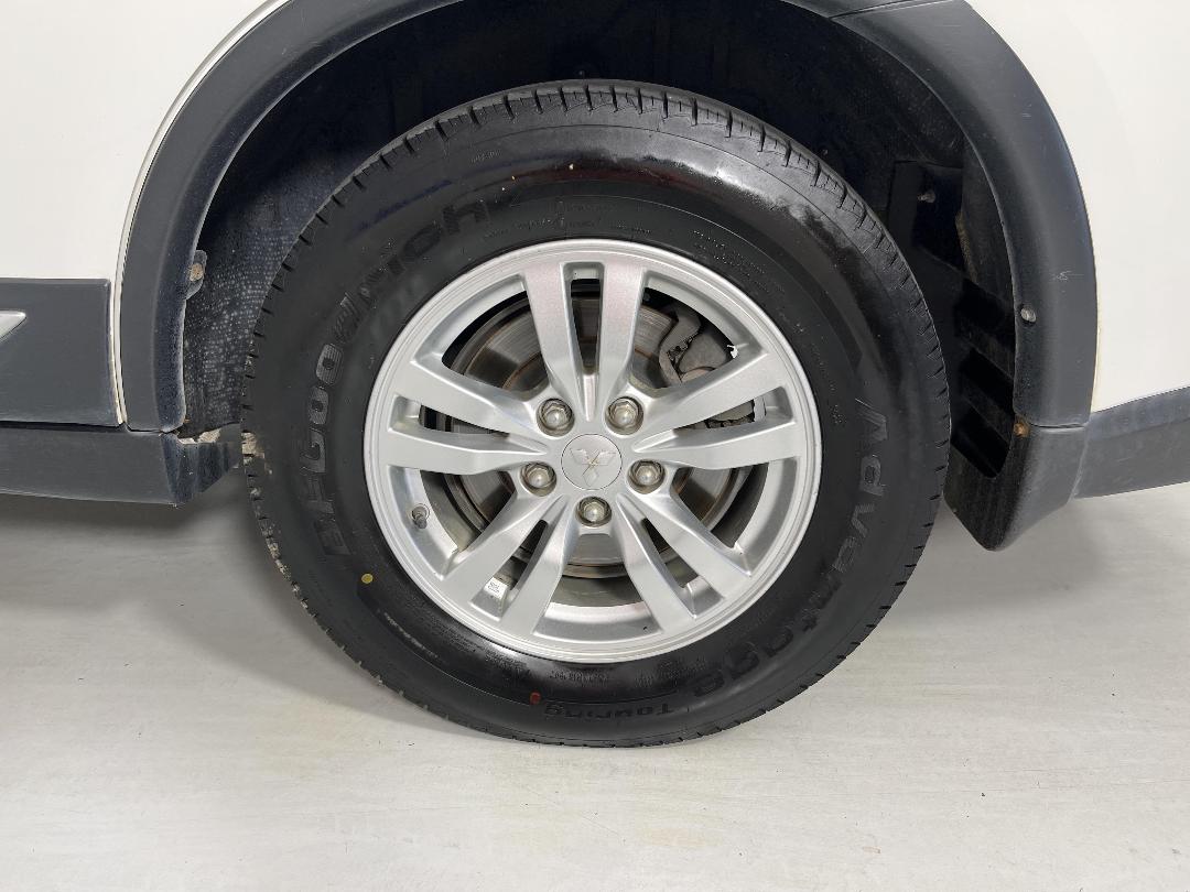 Photo '11' of Mitsubishi Outlander