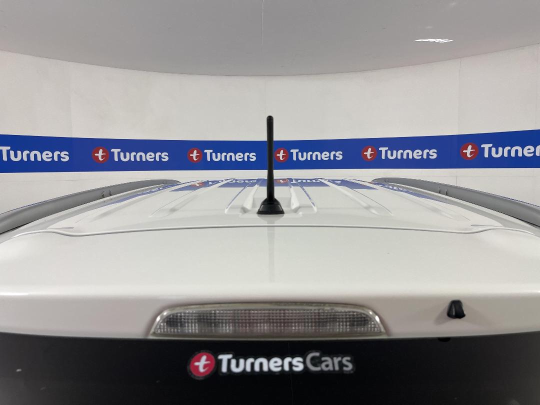 Photo '29' of Mitsubishi Outlander