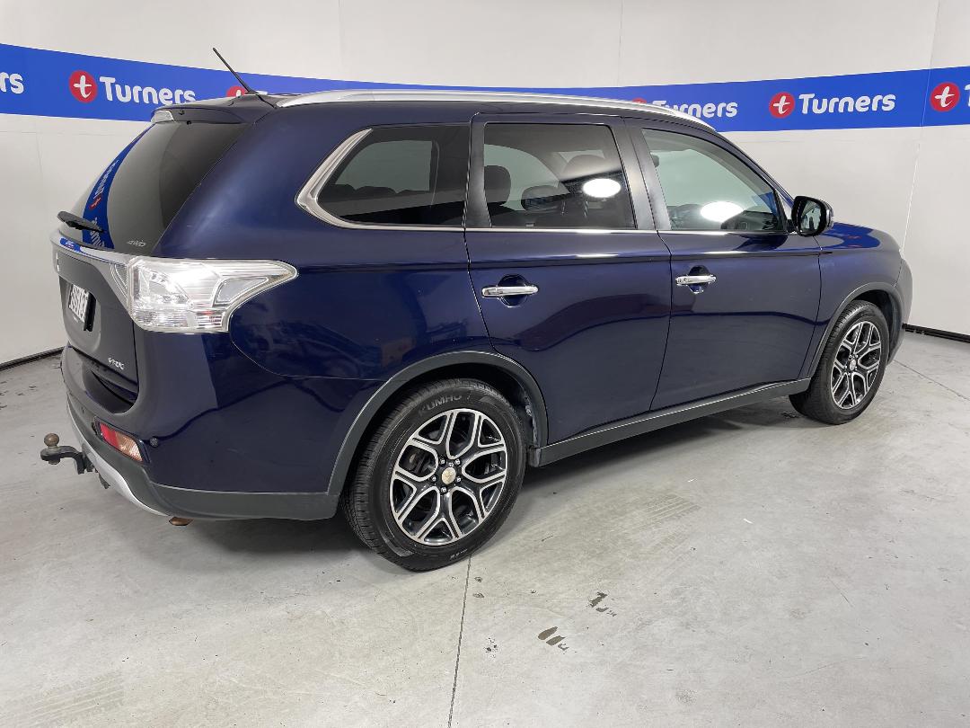 Photo '7' of Mitsubishi Outlander