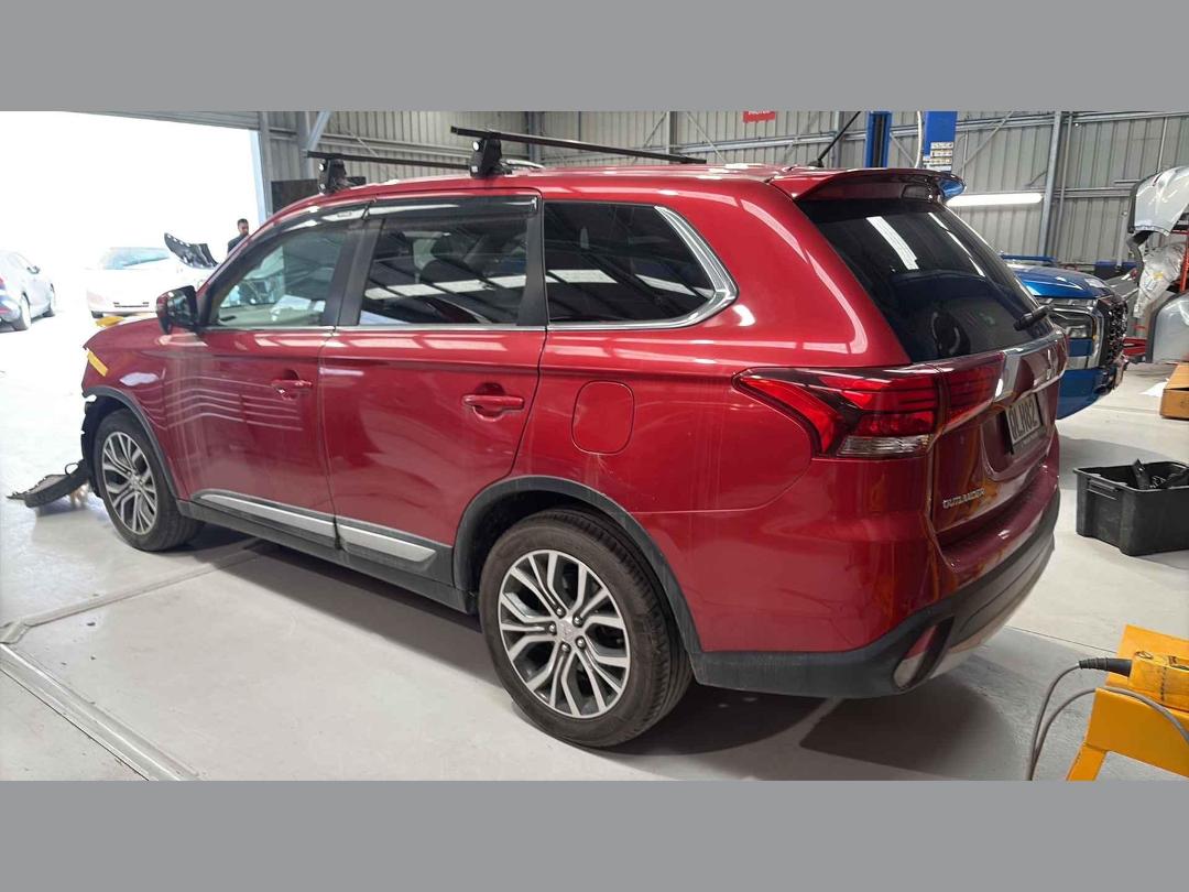 Photo '4' of Mitsubishi Outlander Photo '4' of Mitsubishi Outlander