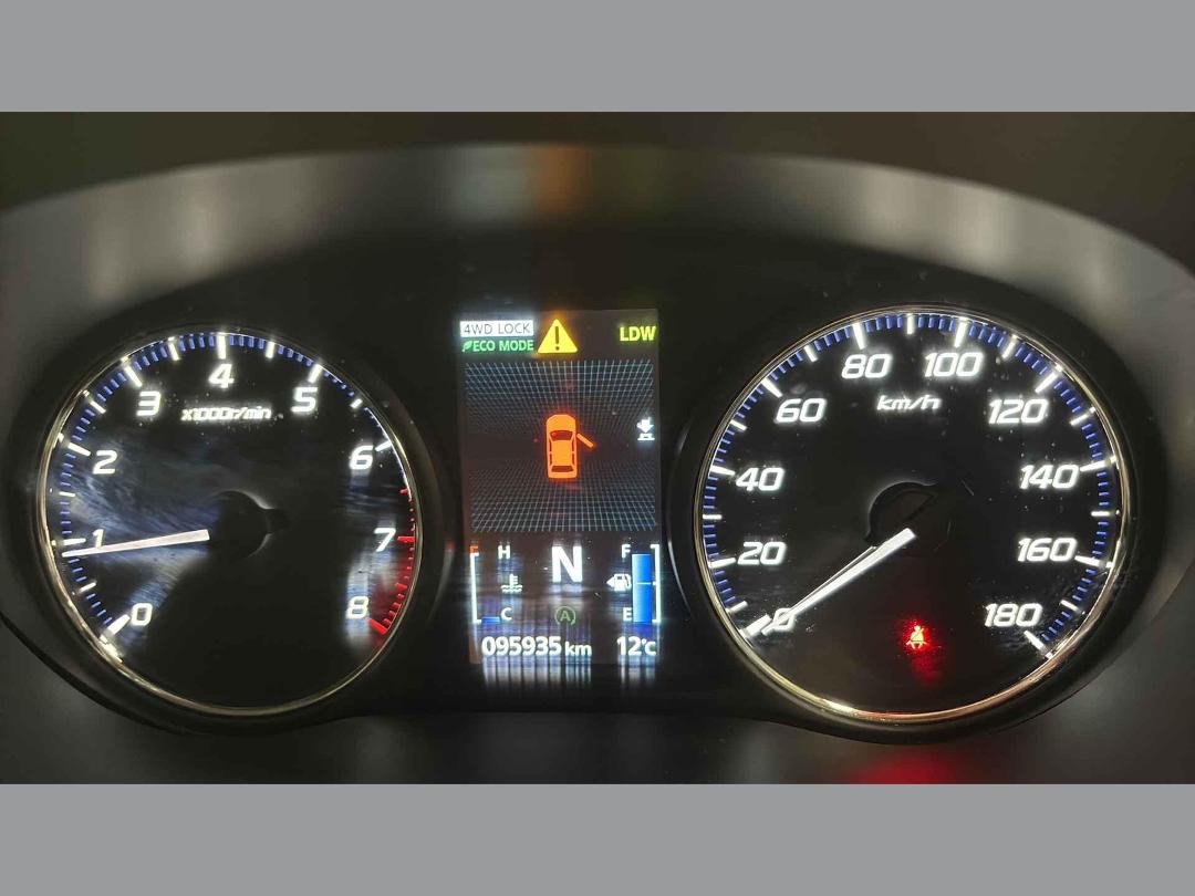 Photo '8' of Mitsubishi Outlander Photo '8' of Mitsubishi Outlander