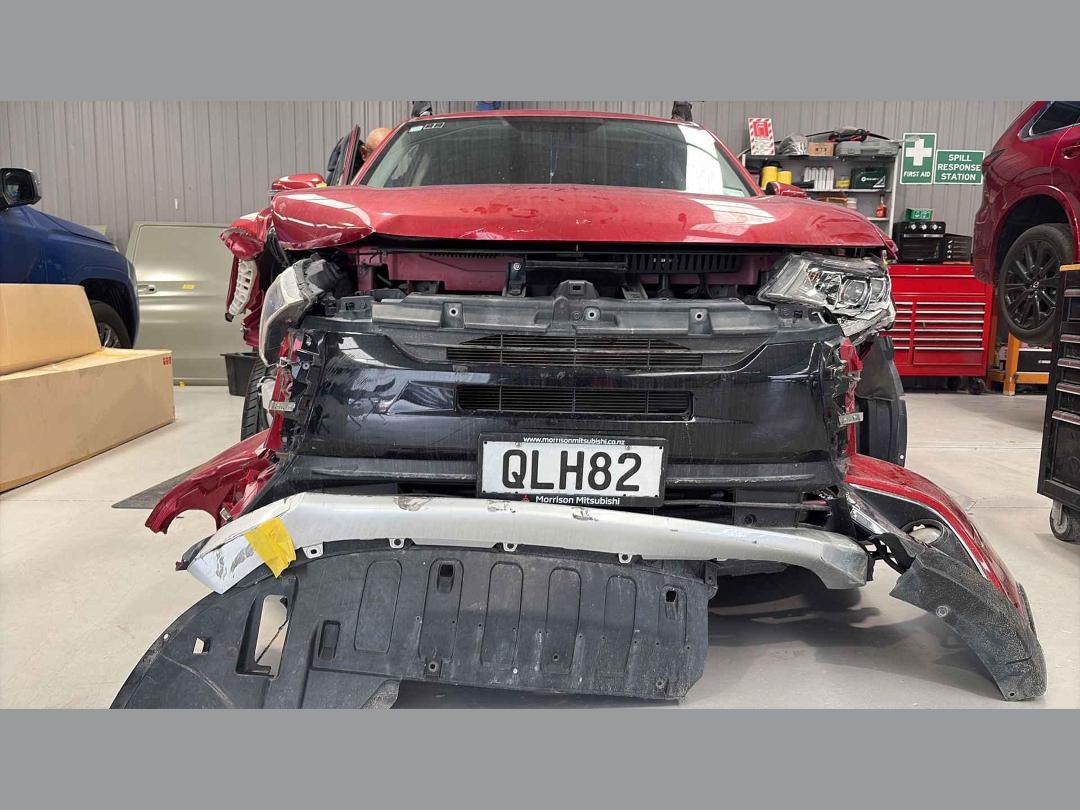 Photo '10' of Mitsubishi Outlander Photo '10' of Mitsubishi Outlander