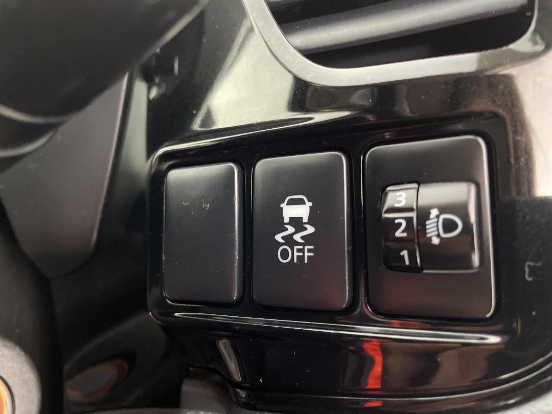 Photo '24' of Mitsubishi Outlander