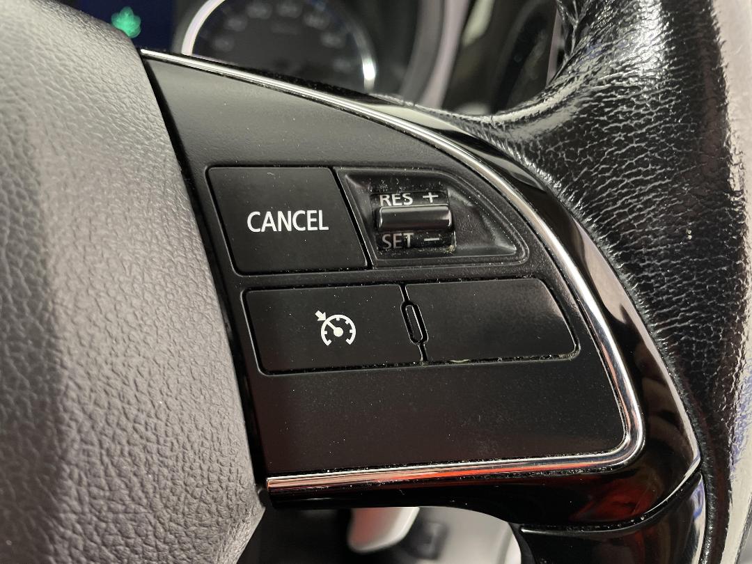 Photo '25' of Mitsubishi Outlander