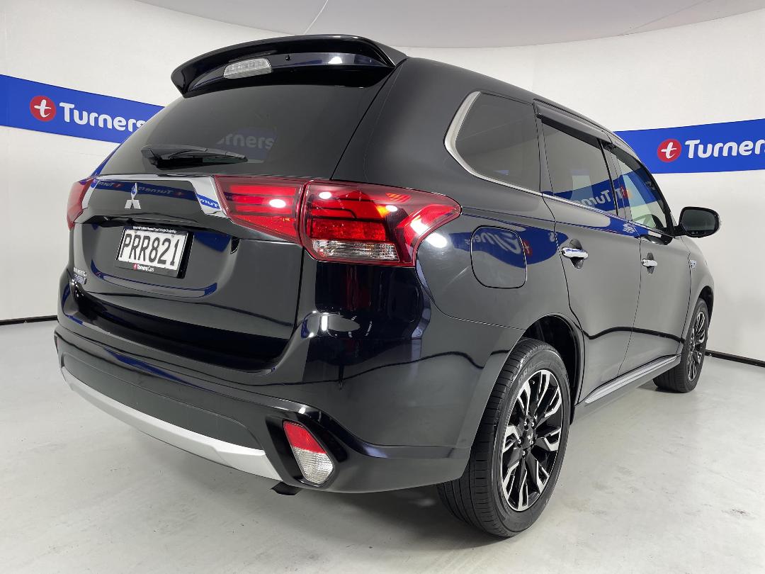 Photo '7' of Mitsubishi Outlander