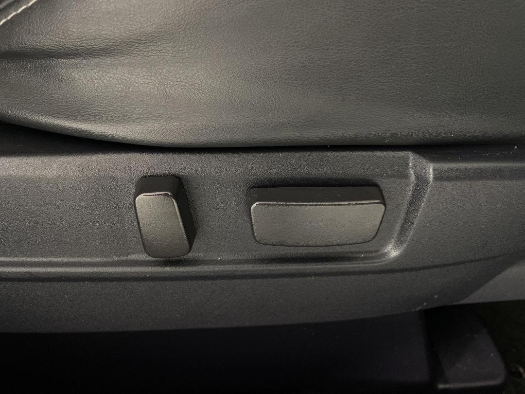 Photo '23' of Mitsubishi Outlander