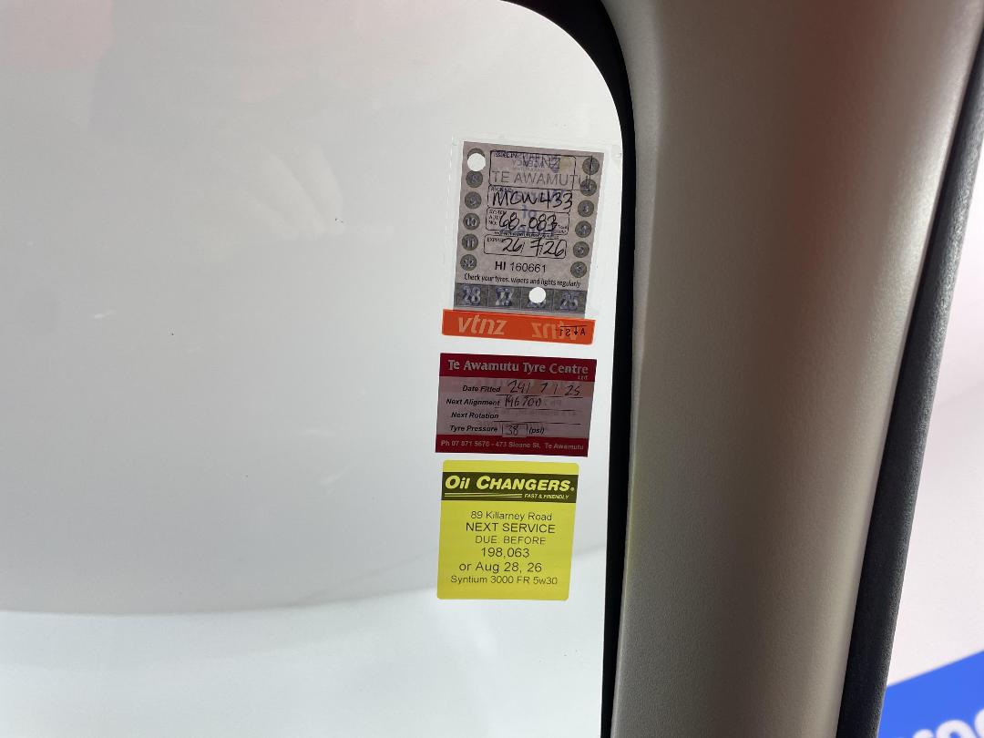 Photo '25' of Mitsubishi Outlander