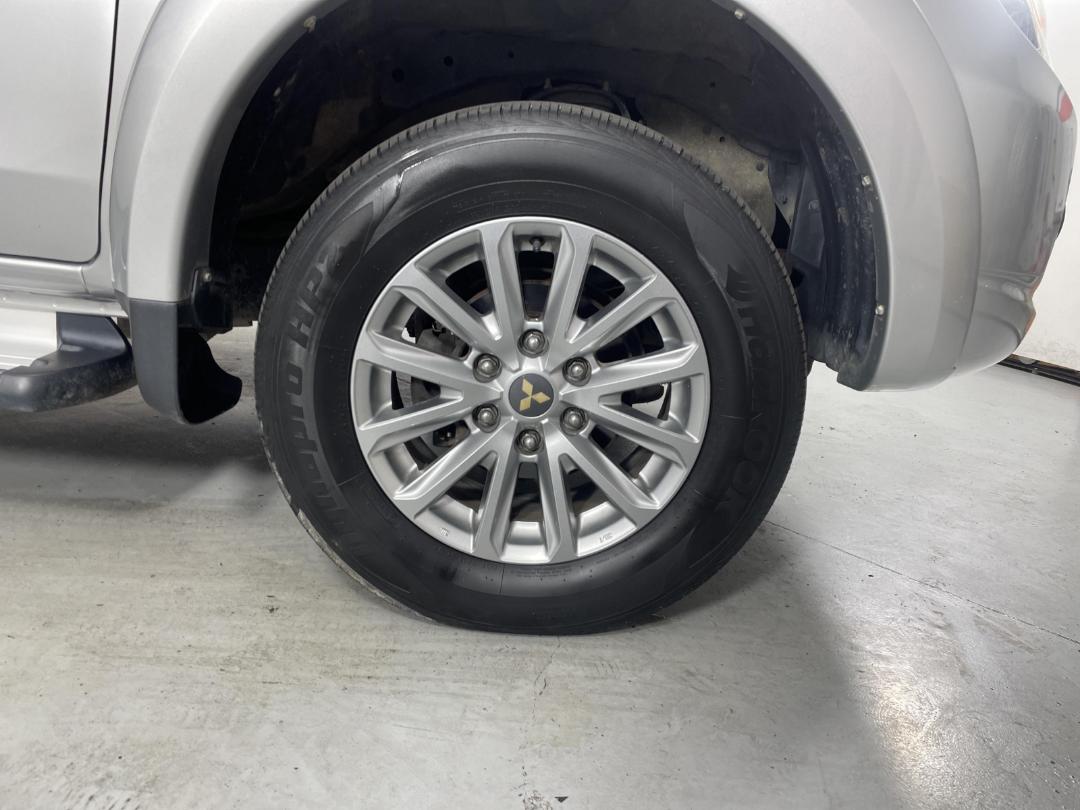 Photo '9' of Mitsubishi Triton Photo '9' of Mitsubishi Triton