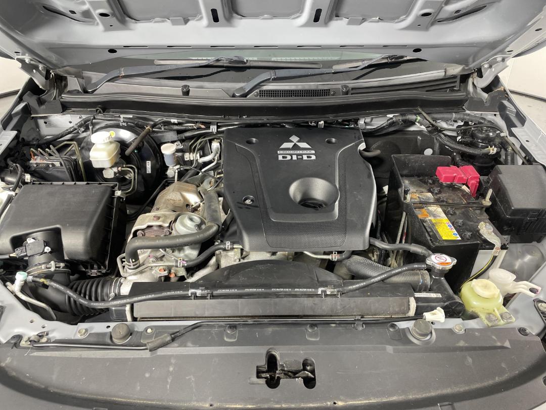 Photo '13' of Mitsubishi Triton Photo '13' of Mitsubishi Triton