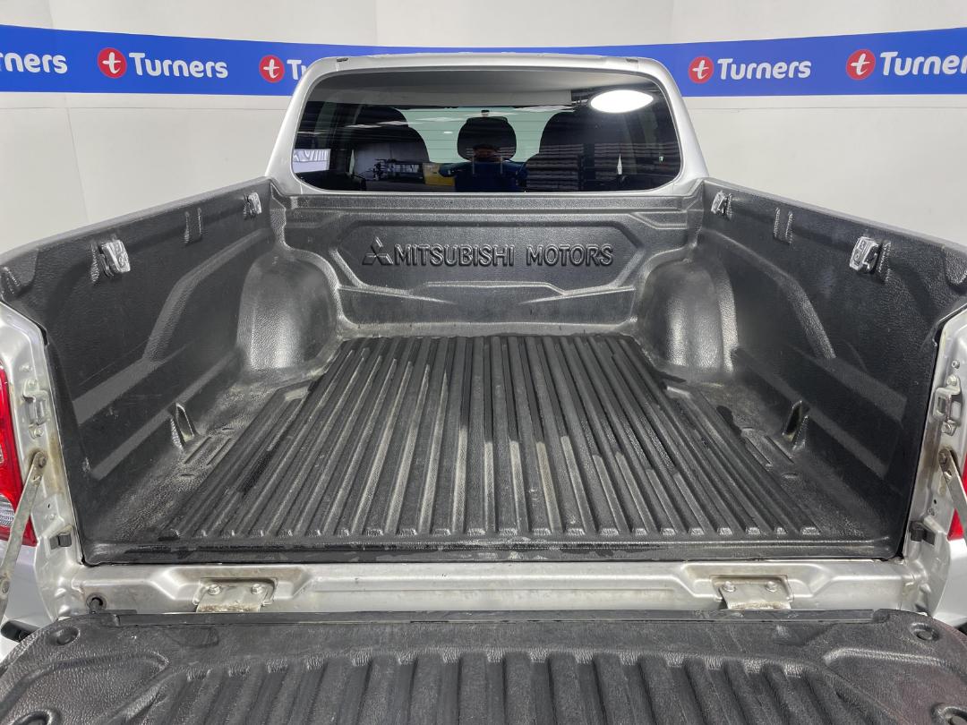 Photo '14' of Mitsubishi Triton Photo '14' of Mitsubishi Triton