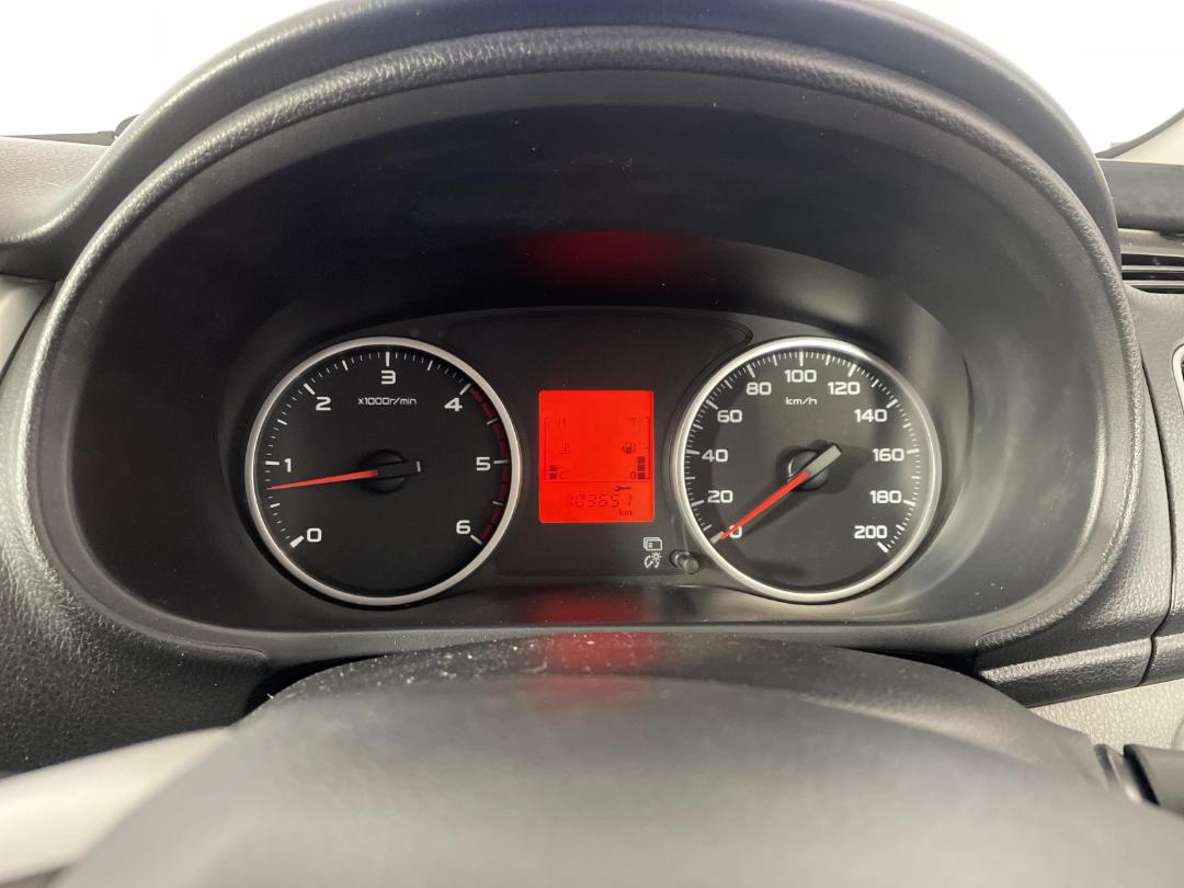 Photo '21' of Mitsubishi Triton Photo '21' of Mitsubishi Triton