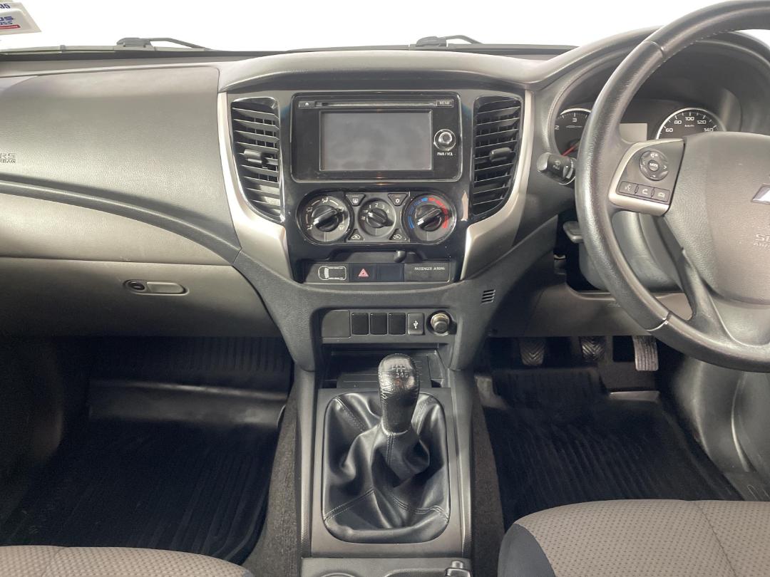 Photo '18' of Mitsubishi Triton Photo '18' of Mitsubishi Triton