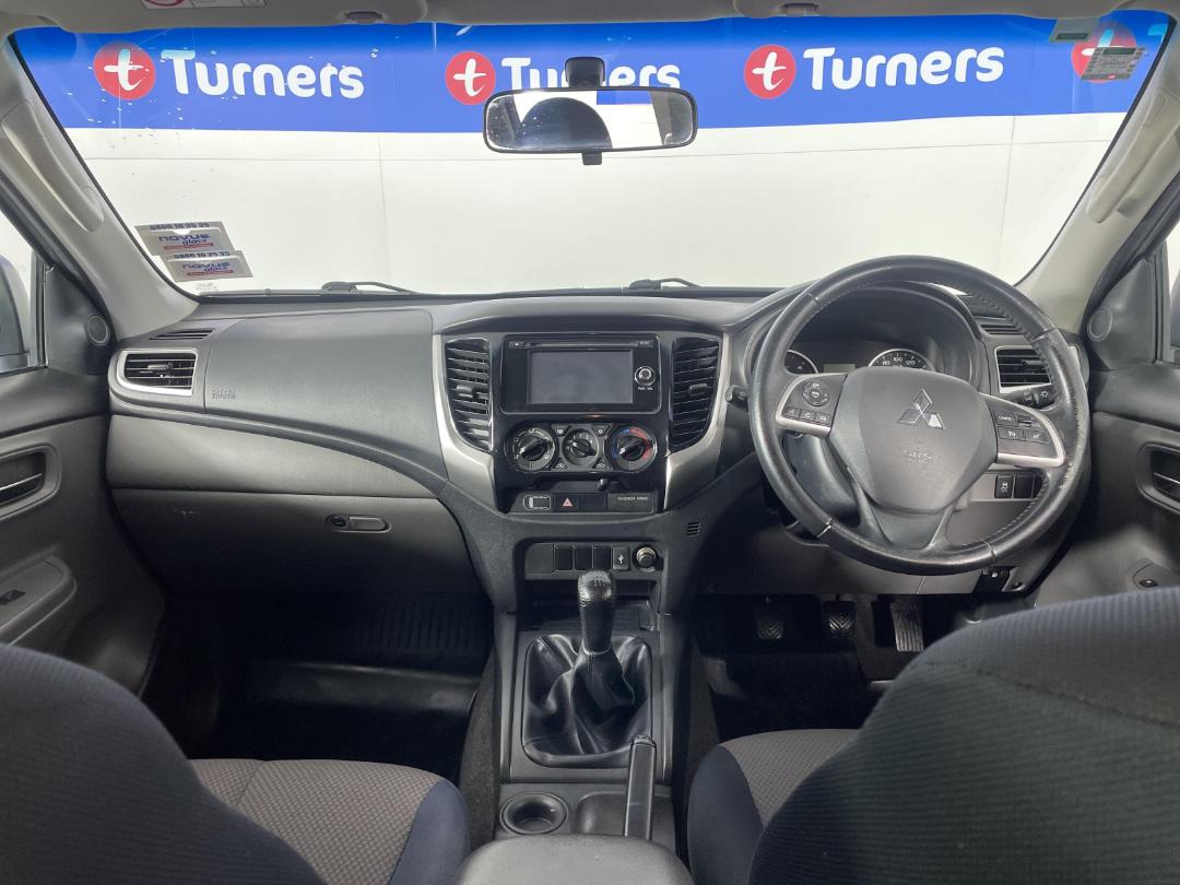 Photo '17' of Mitsubishi Triton Photo '17' of Mitsubishi Triton