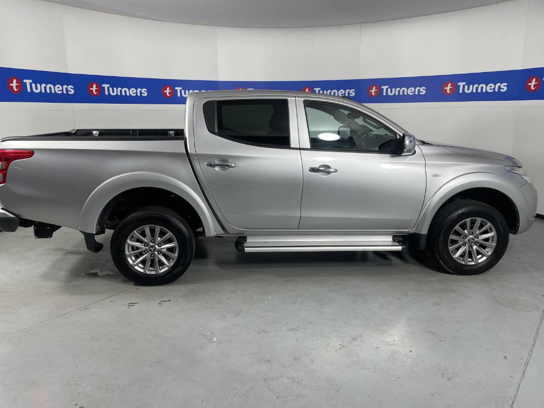 Photo '23' of Mitsubishi Triton Photo '23' of Mitsubishi Triton