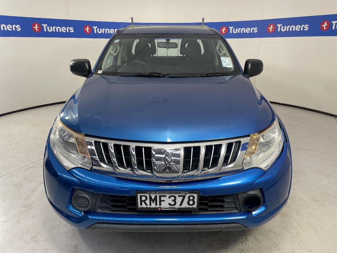 Photo '2' of Mitsubishi Triton