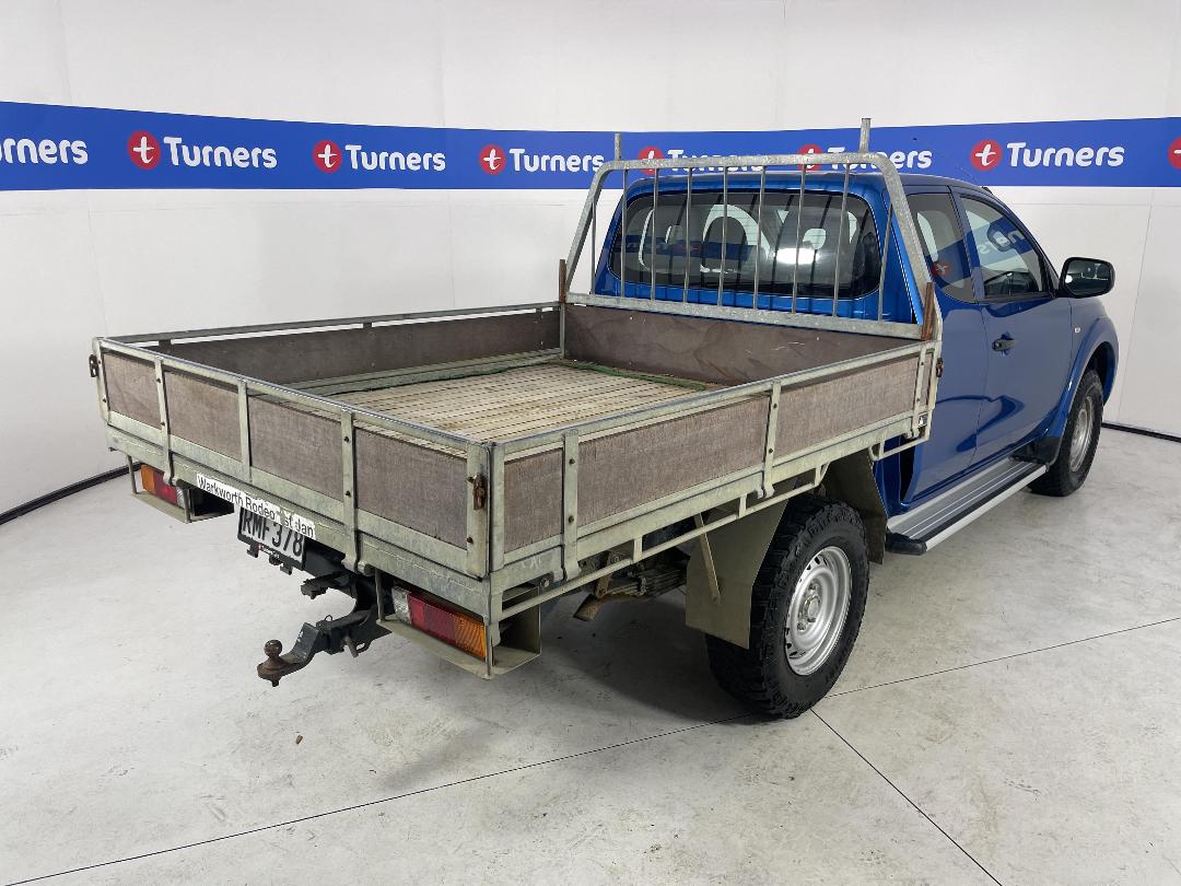 Photo '7' of Mitsubishi Triton