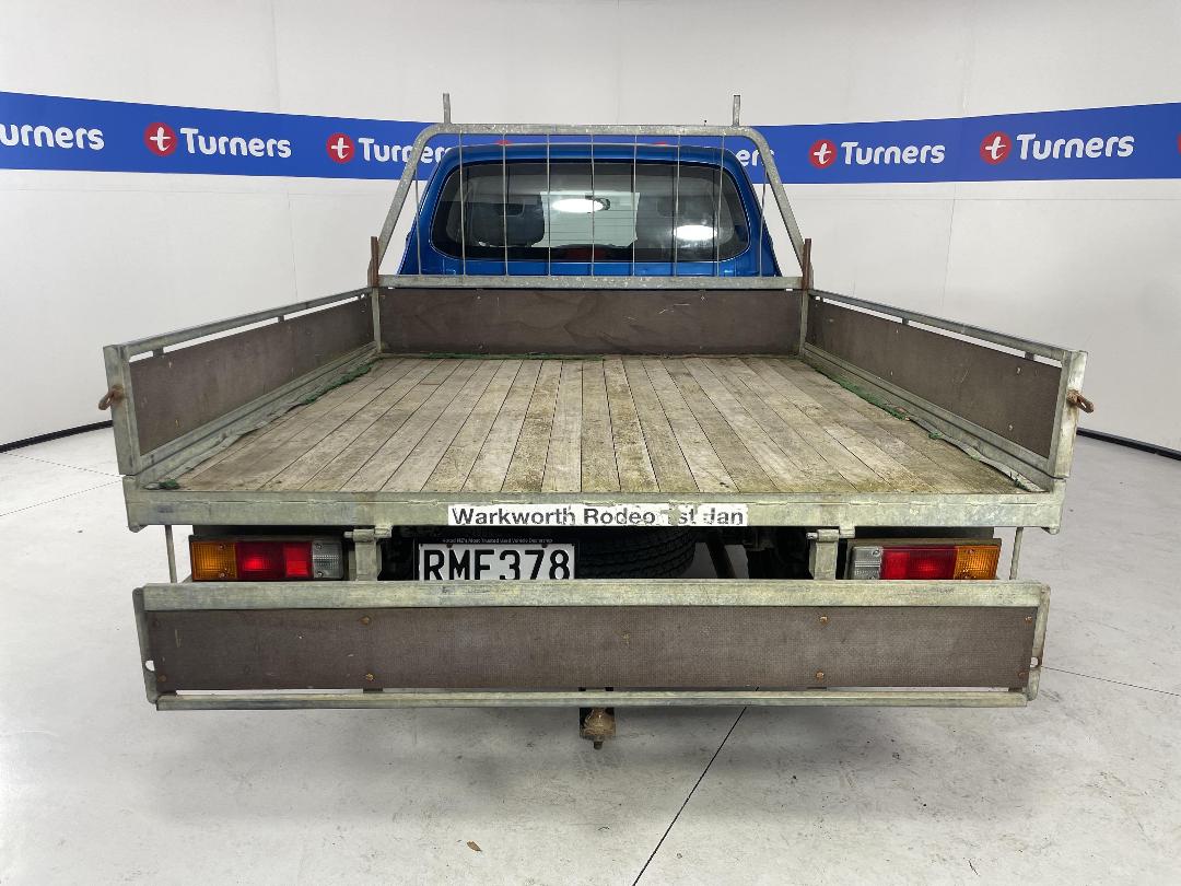 Photo '14' of Mitsubishi Triton