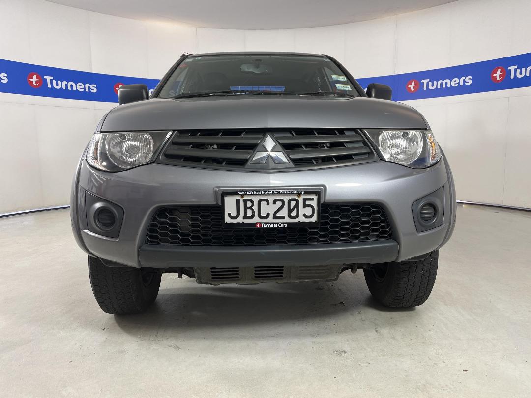 Photo '2' of Mitsubishi Triton