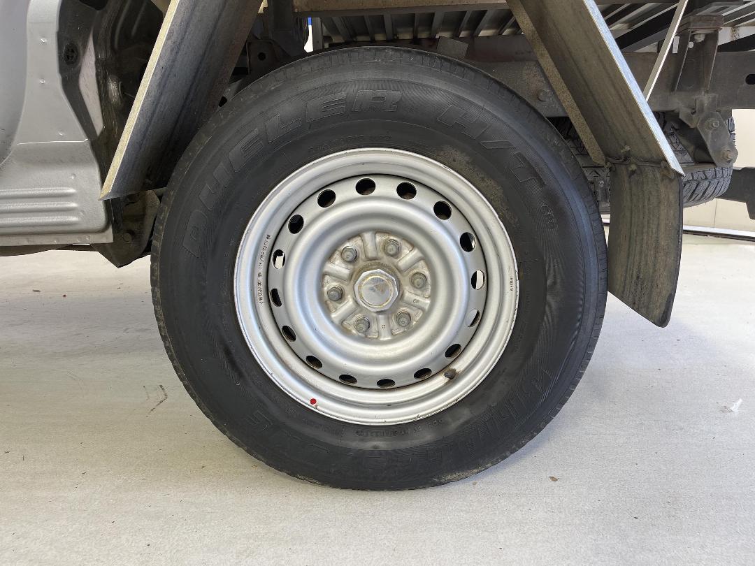 Photo '11' of Mitsubishi Triton