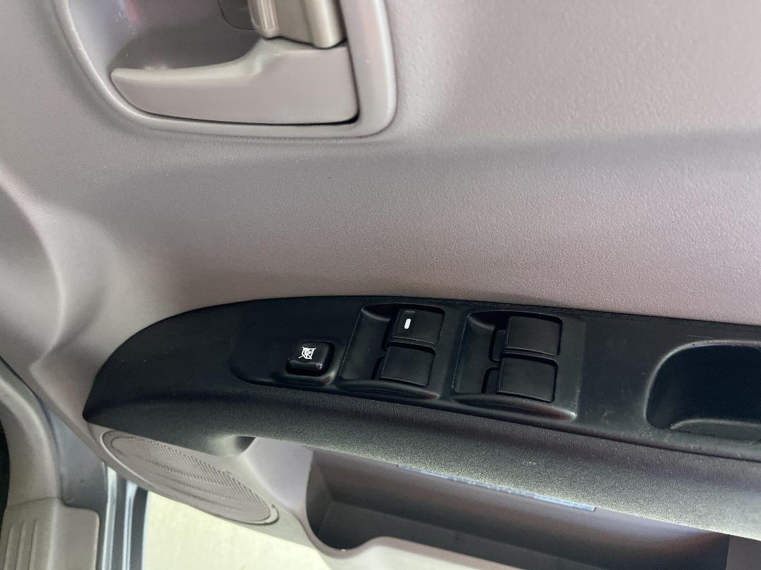 Photo '23' of Mitsubishi Triton