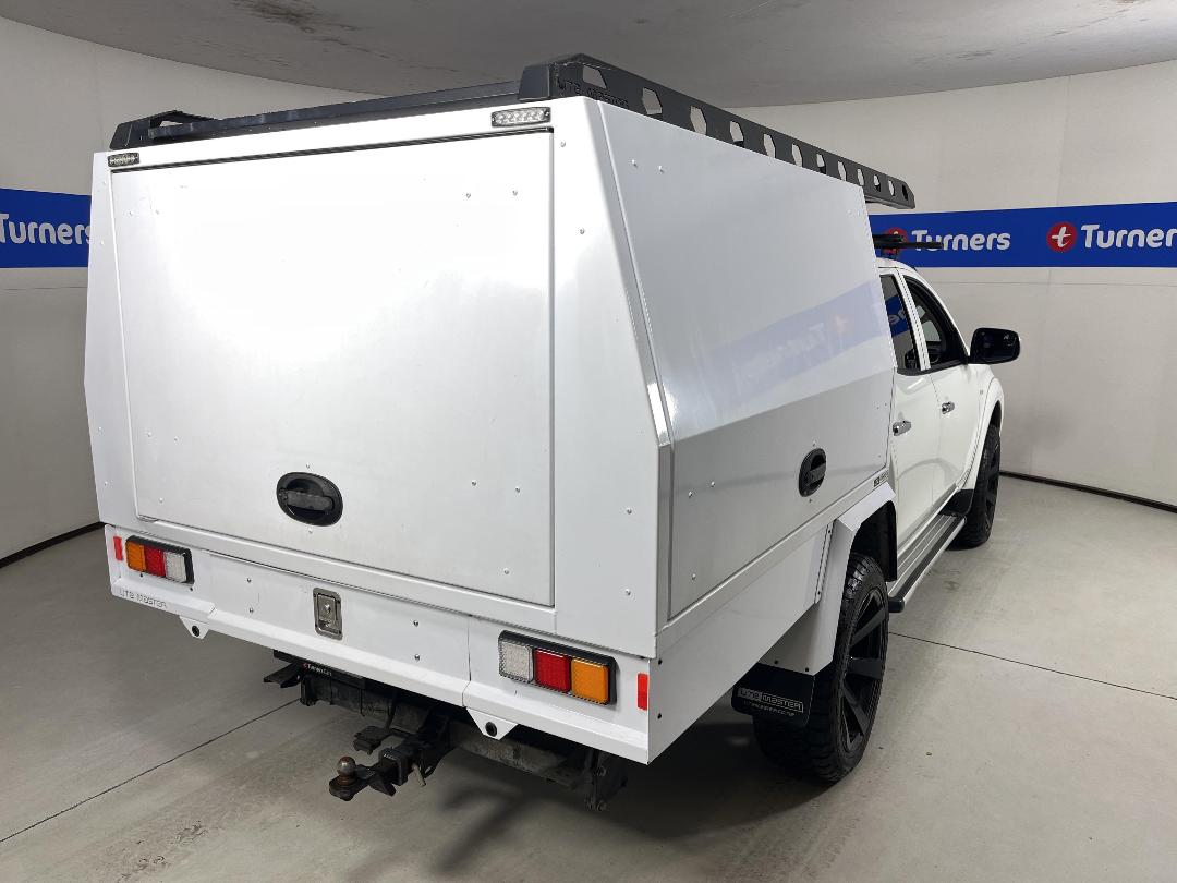 Photo '7' of Mitsubishi Triton