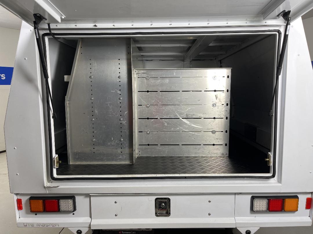 Photo '14' of Mitsubishi Triton