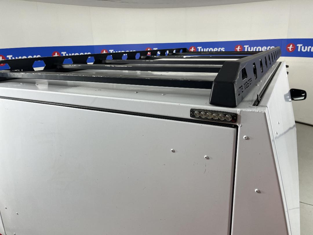 Photo '29' of Mitsubishi Triton