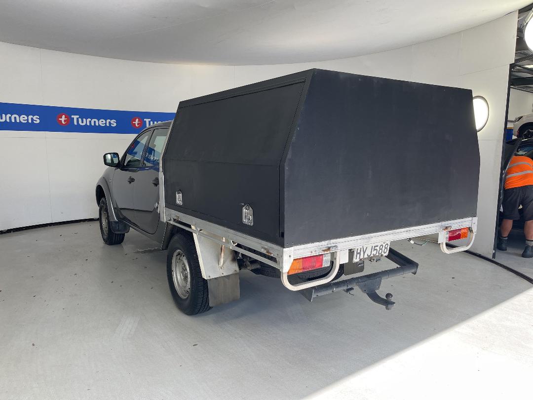 Photo '5' of Mitsubishi Triton