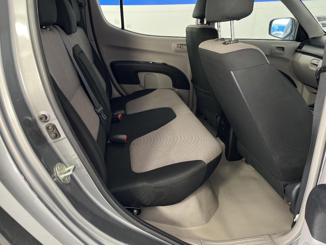 Photo '20' of Mitsubishi Triton