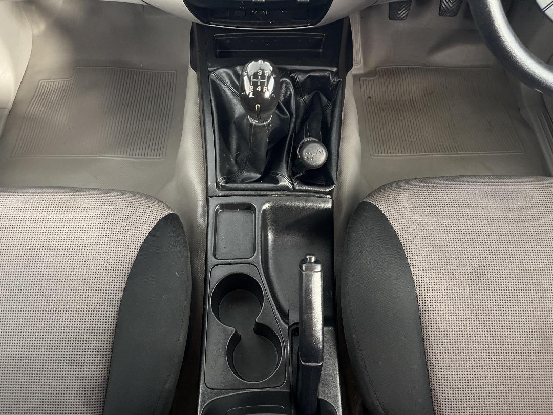 Photo '18' of Mitsubishi Triton