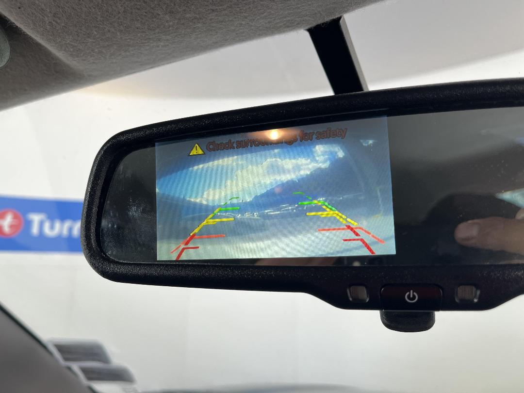 Photo '29' of Mitsubishi Triton