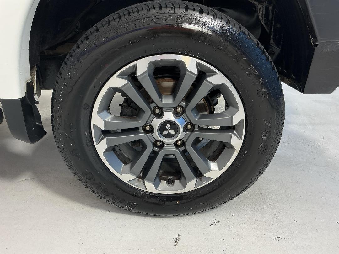 Photo '9' of Mitsubishi Triton Photo '9' of Mitsubishi Triton