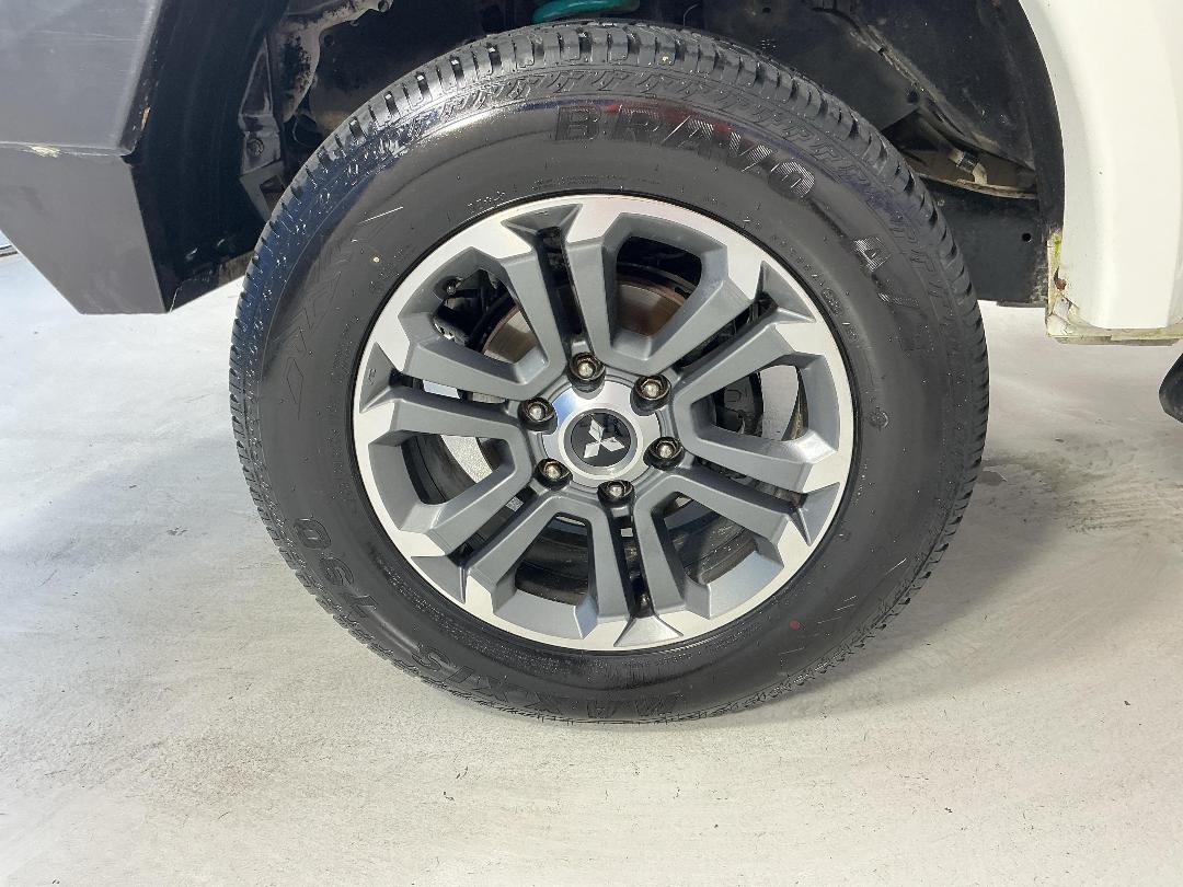 Photo '10' of Mitsubishi Triton Photo '10' of Mitsubishi Triton