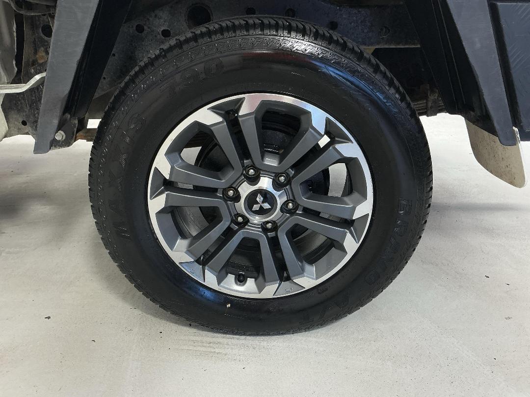 Photo '11' of Mitsubishi Triton Photo '11' of Mitsubishi Triton