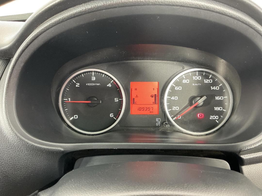 Photo '21' of Mitsubishi Triton Photo '21' of Mitsubishi Triton