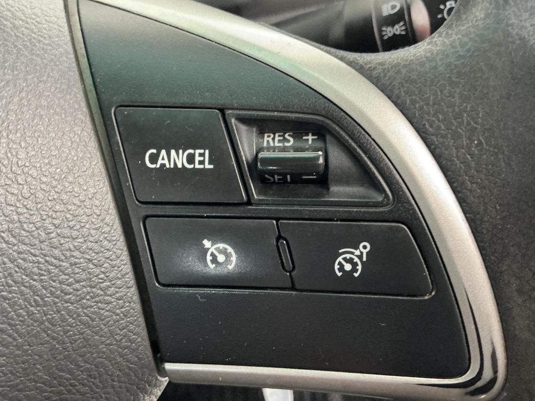 Photo '25' of Mitsubishi Triton Photo '25' of Mitsubishi Triton