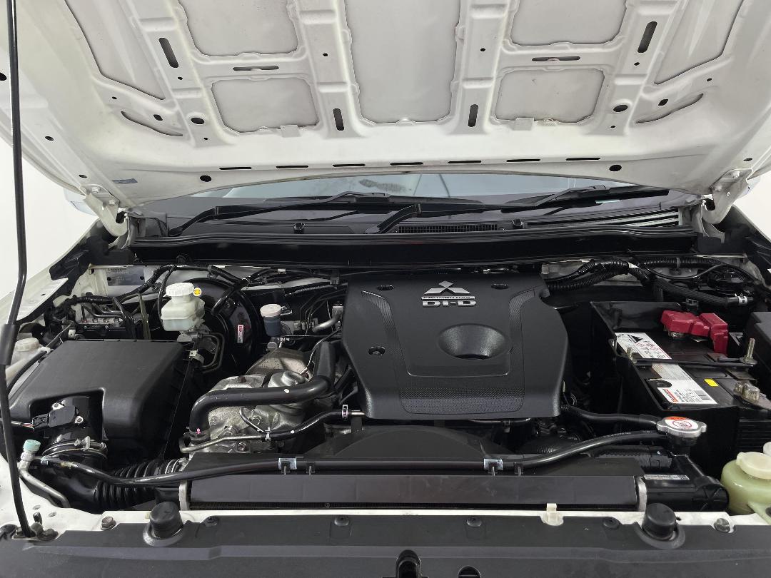 Photo '13' of Mitsubishi Triton Photo '13' of Mitsubishi Triton