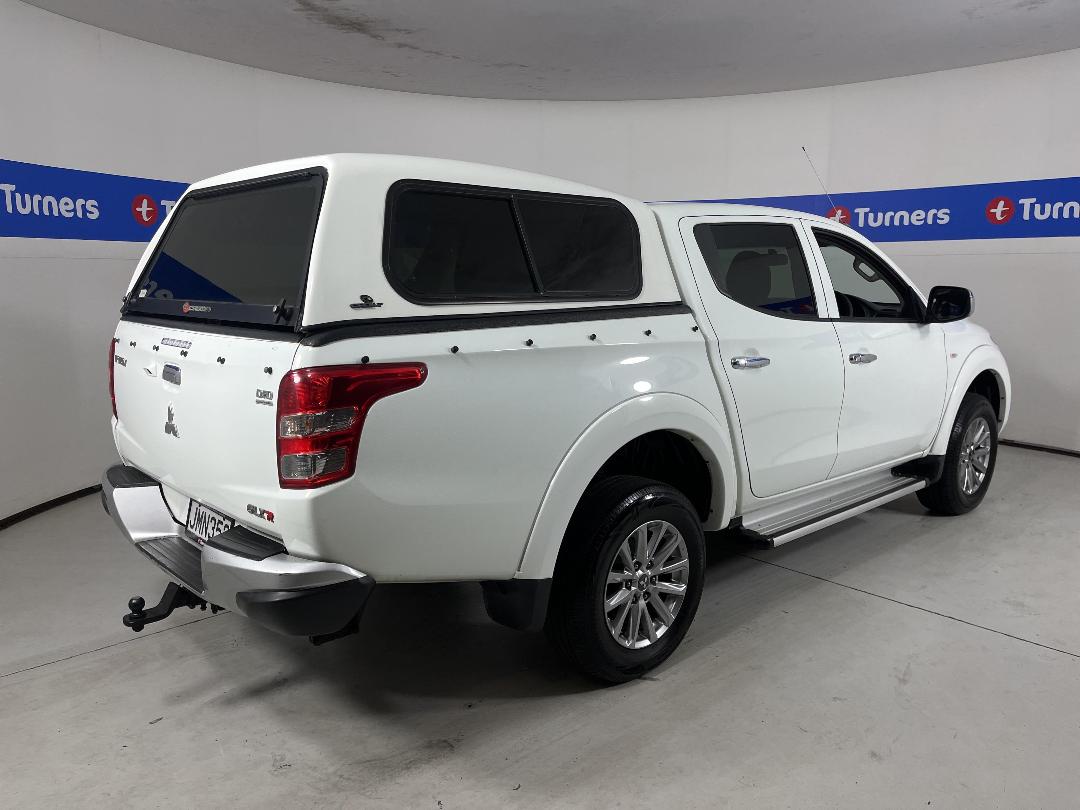 Photo '7' of Mitsubishi Triton