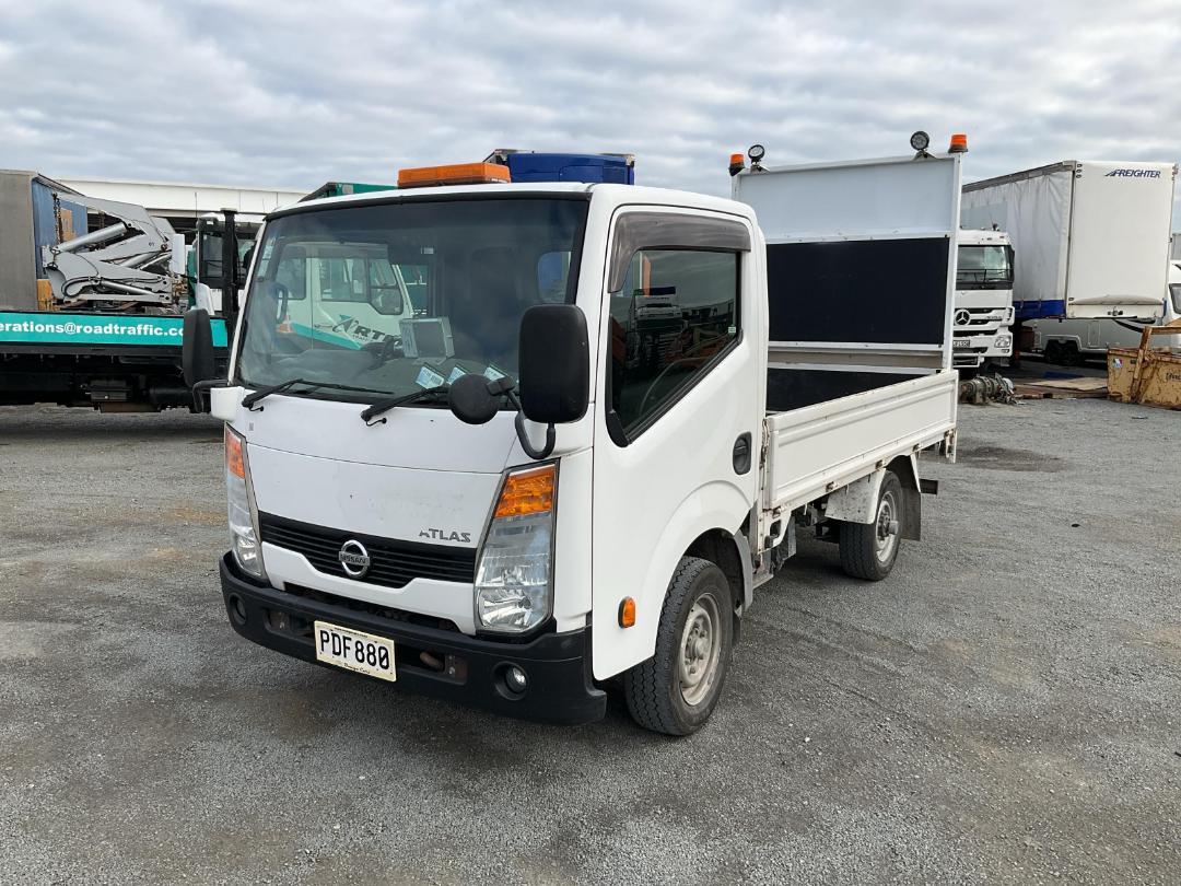 Photo '9' of Nissan Atlas Traffic Management Photo '9' of Nissan Atlas Traffic Management