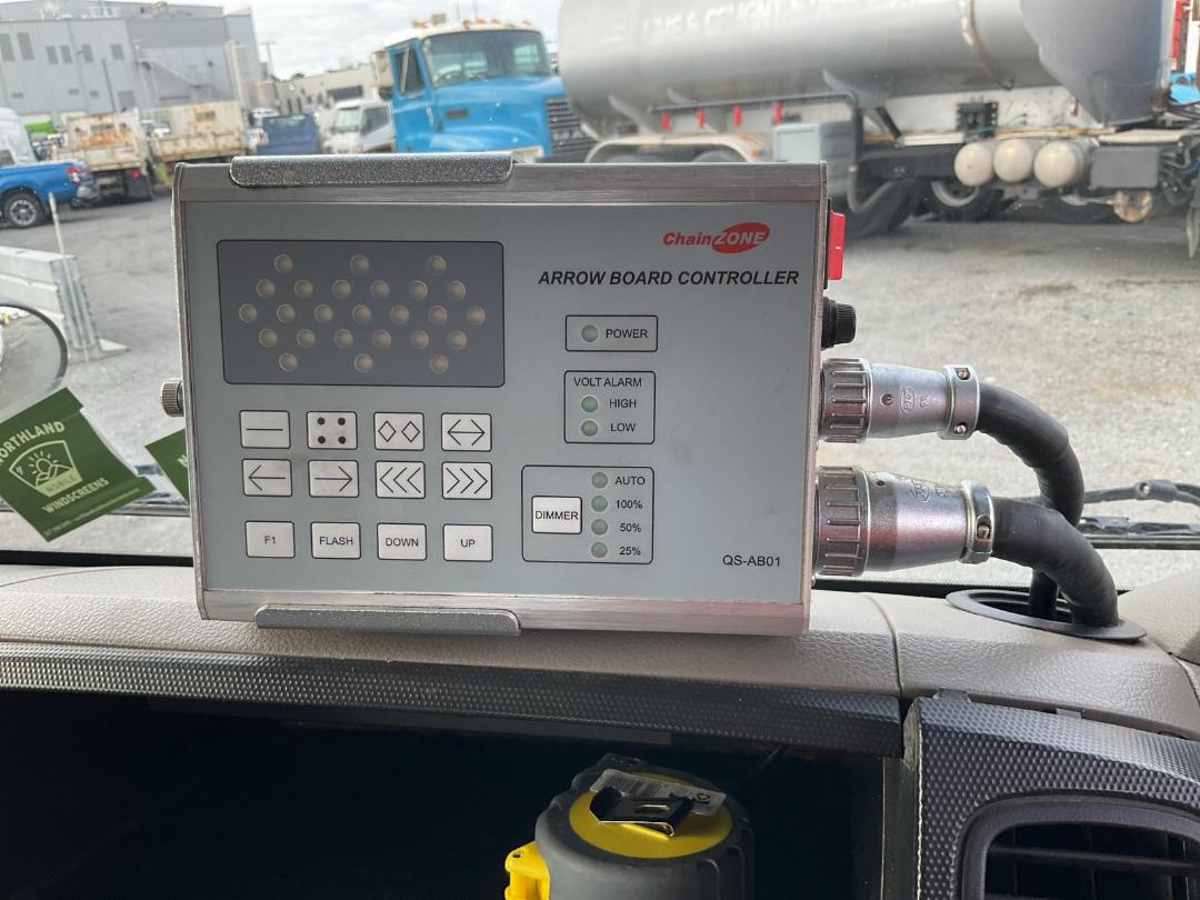 Photo '16' of Nissan Atlas Traffic Management Photo '16' of Nissan Atlas Traffic Management