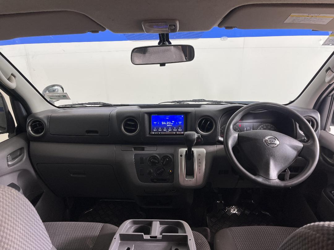 Photo '17' of Nissan Caravan Photo '17' of Nissan Caravan