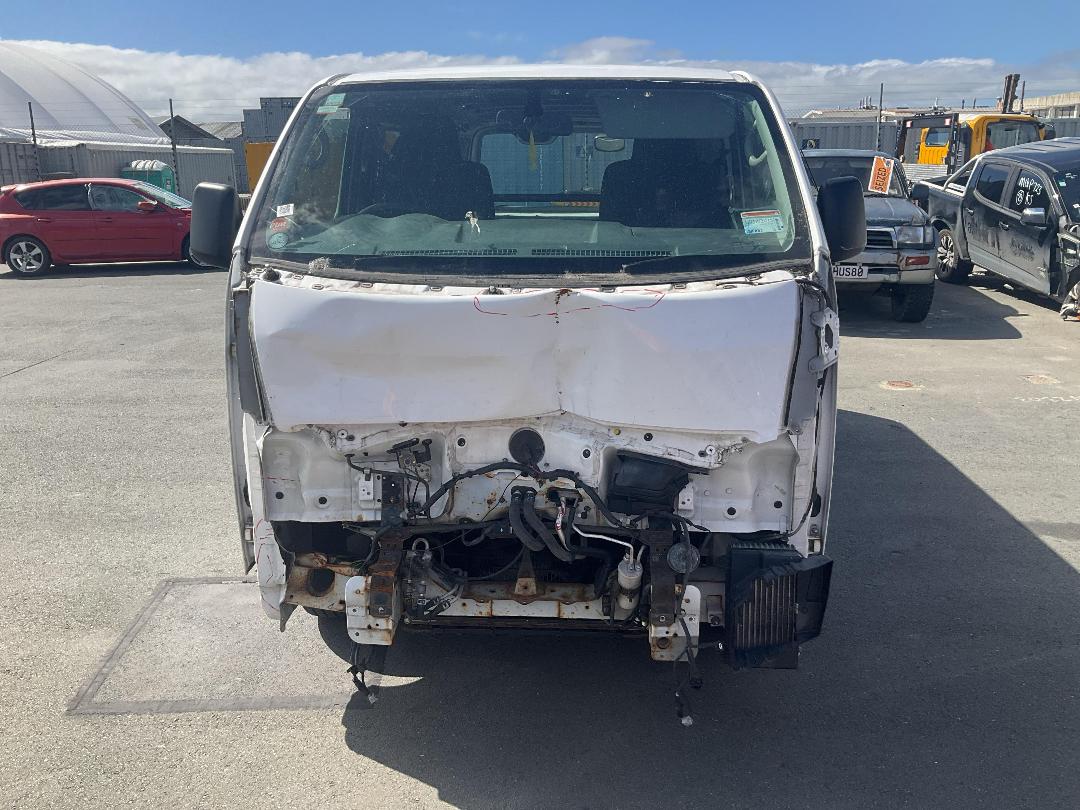 Photo '2' of Nissan Caravan NV350 Photo '2' of Nissan Caravan NV350