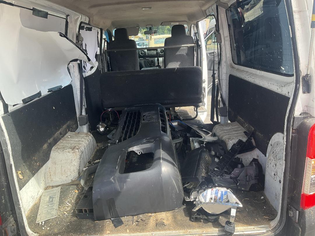 Photo '10' of Nissan Caravan NV350 Photo '10' of Nissan Caravan NV350