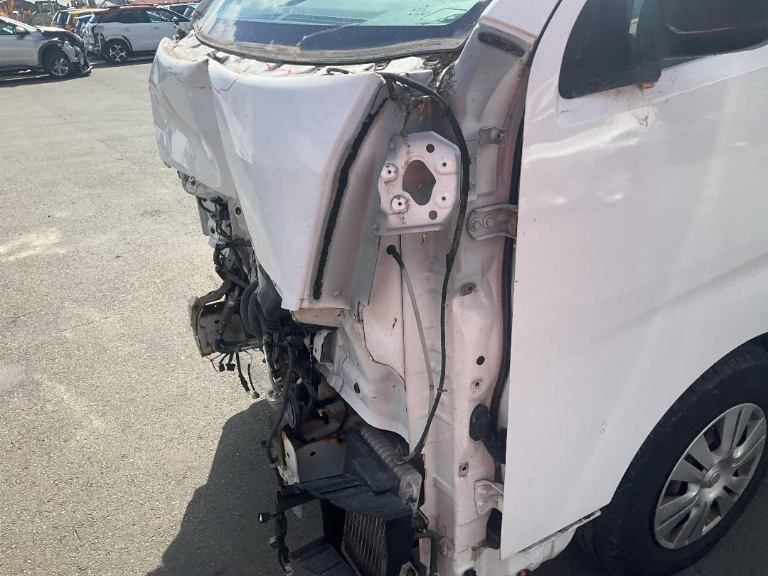 Photo '18' of Nissan Caravan NV350 Photo '18' of Nissan Caravan NV350