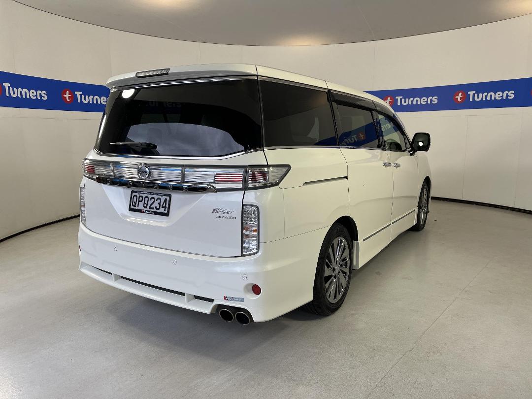 Photo '7' of Nissan Elgrand Photo '7' of Nissan Elgrand
